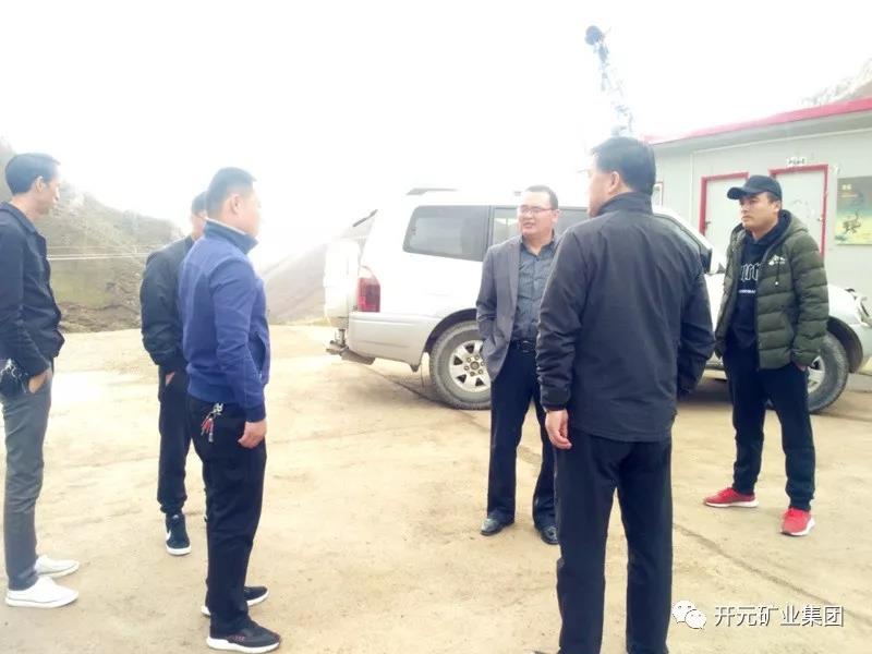 科學(xué)發(fā)展 統(tǒng)籌兼顧 穩(wěn)步生產(chǎn)│州、縣國土資源局領(lǐng)導(dǎo)赴興海銅鑫進(jìn)行年檢
