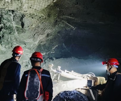 西溝鐵礦｜織密安全防護(hù)網(wǎng)，護(hù)航全年“零傷亡”